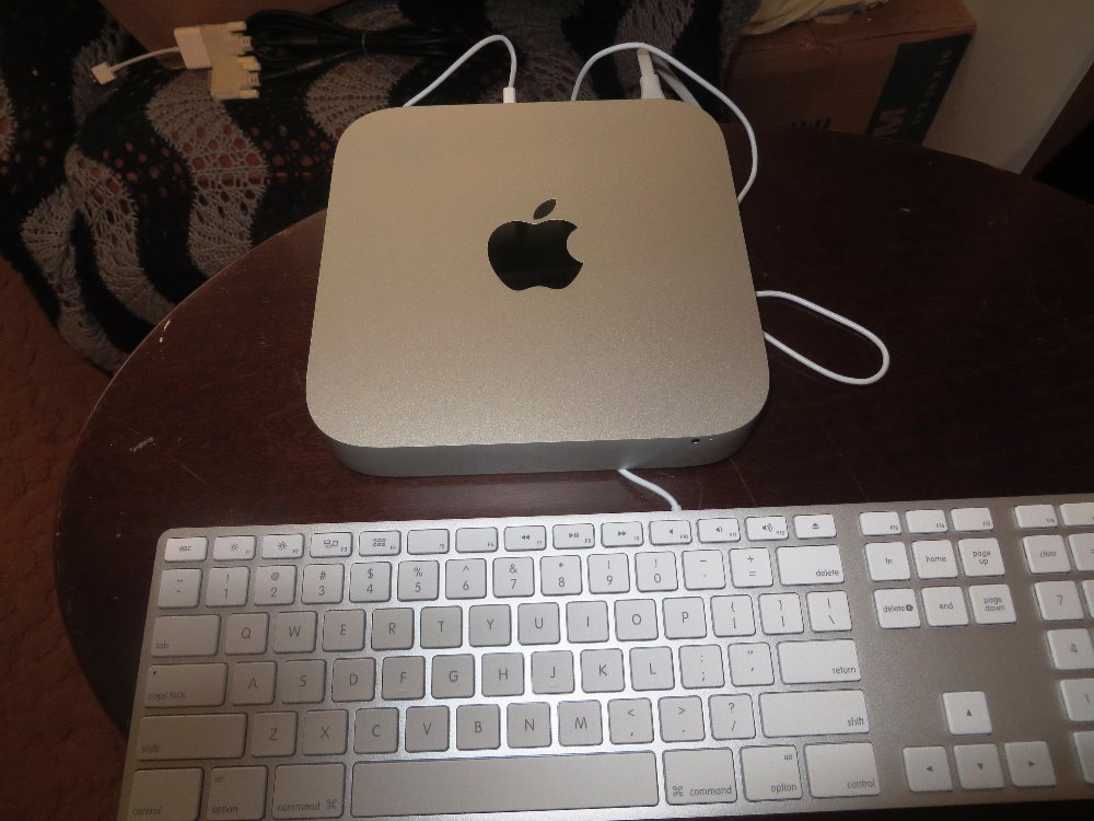 Mac Mini and keyboard